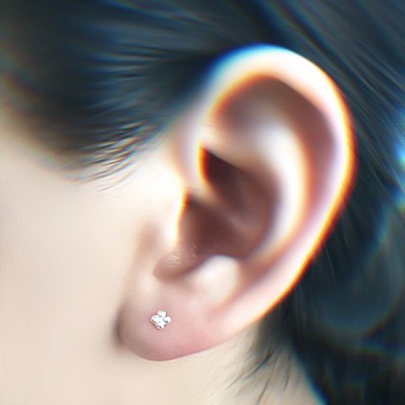 Teeny Tiny 925 Sterling Silver Quad Bead Stud Earrings Minimalist Upper Ear Rook - Picture 2 of 8